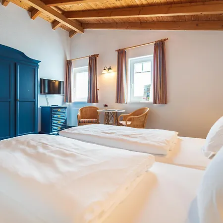 Hotel Garni Getreuer Eckart 3*