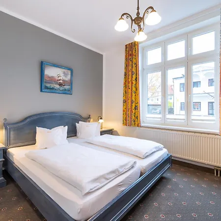 Hotel Garni Getreuer Eckart 3*