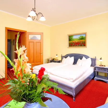 Garni Getreuer Eckart Hotel 3*