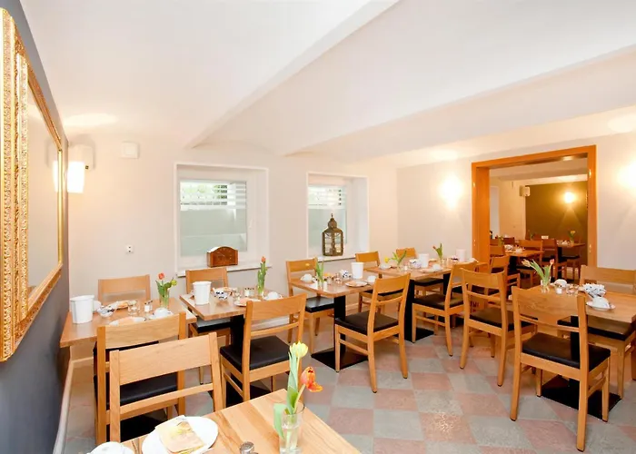 Garni Getreuer Eckart