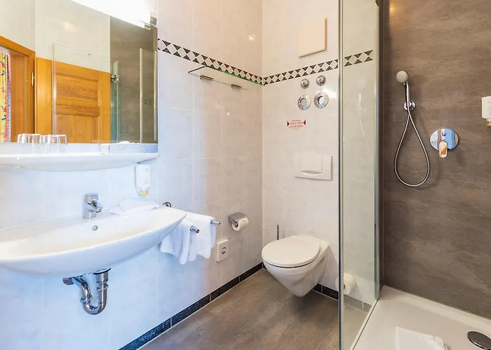 Hotel Garni Getreuer Eckart 3*